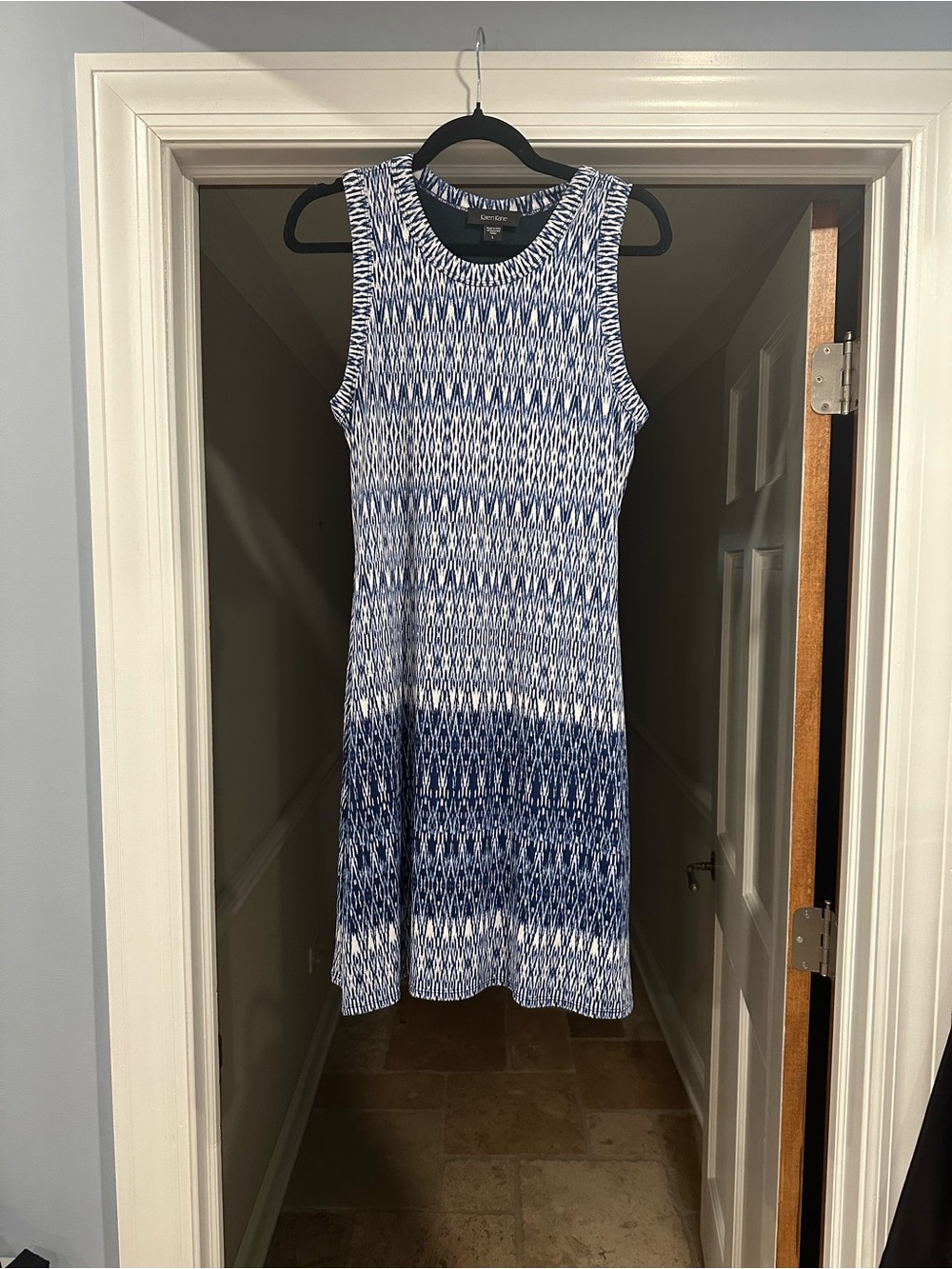 Karen Kane Navy and White Sleeveless Patterned Knit Dress